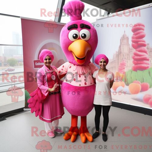 Mascotte Redbrokoly De Poulet Tandoori Rose Personnage Habillé Avec Une Mini Robe Et Des Bérets