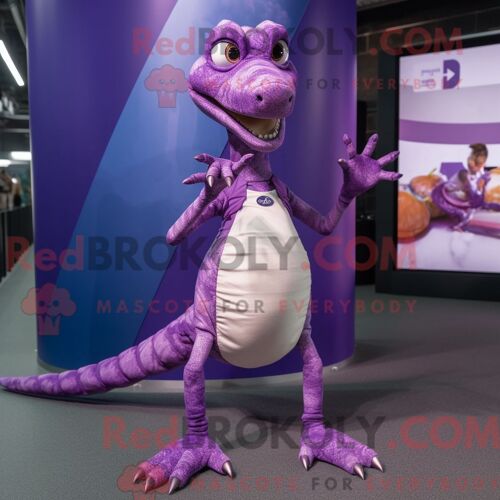 Mascotte Redbrokoly De Currywurst Violette Habillée D Une Combishort Et D Épingles À Cheveux