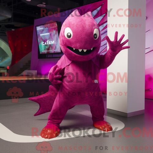 Costume De Mascotte Redbrokoly Magenta Stingray Habillé D Un T-Shirt Graphique Et De Coussinets De Pieds