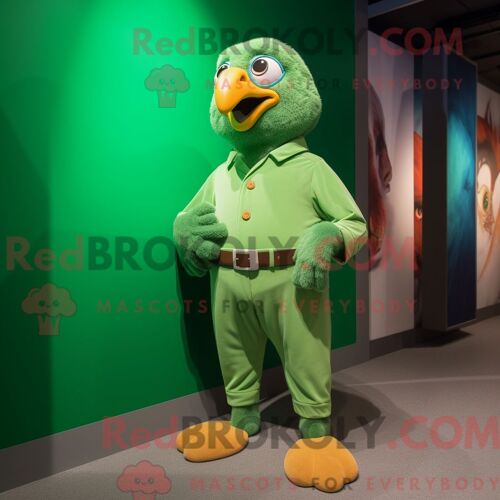 Costume Mascotte Redbrokoly De Faucon Vert Personnage Habillé D Un Pantalon En Velours Côtelé Et De Boutons De Manchette