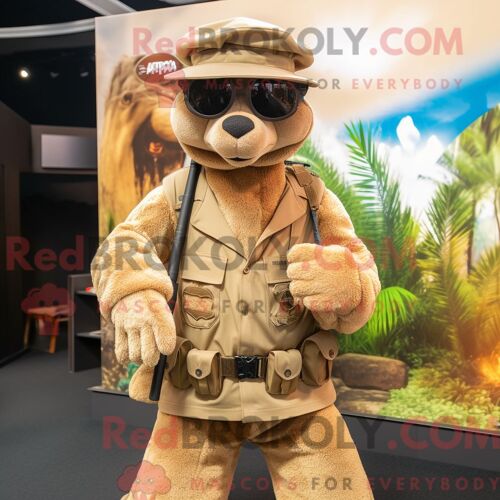 Costume De Mascotte Redbrokoly De Sniper Beige Habillé D Une Combishort Et De Lunettes De Soleil
