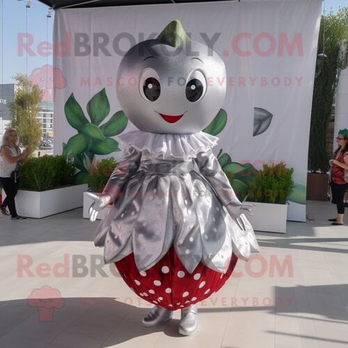 Personnage De Costume De Mascotte Redbrokoly De Fraise Argentée Habillé D'un Chemisier Et De Sacs À Main