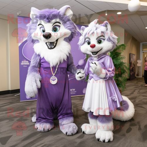 Personnage De Costume De Mascotte Redbrokoly Loup Lavande Habillé D'une Robe De Bal Et D'anneaux