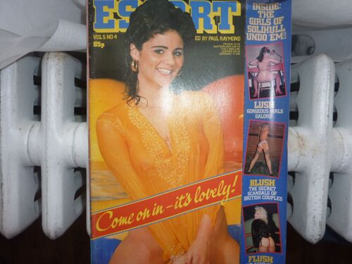 Escort (Edition Uk) - N° 4