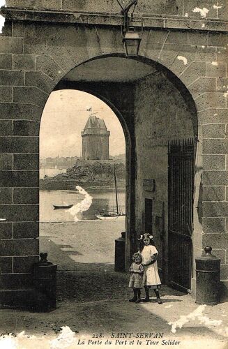 Carte Postale Ancienne, France, Ille Et Vilaine ( 35 ), Saint Servan, La Porte Du Port Et La Tour Solidor