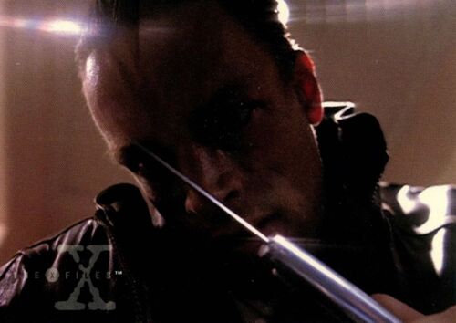 Carte X-Files Topps - Numéro 42 "Alien Bounty Hunter"