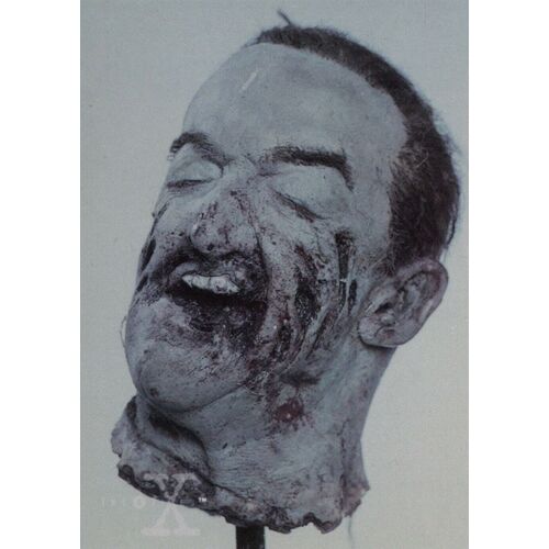 Carte X-Files Topps - Numéro 53 "Decapitation Sculptings"