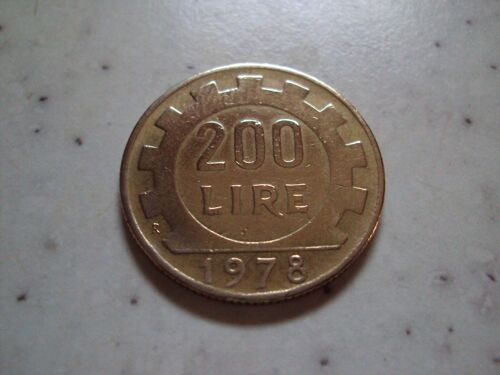 Italie...Pièce De 200 Lires 1978.