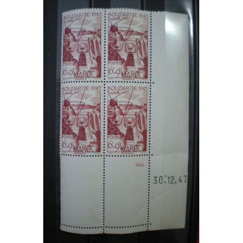 Bloc De 4 Timbres Neufs - Maroc - Au Profit Des Oeuvres De Solidarité - Coin Daté Du 30 Décembre 1947