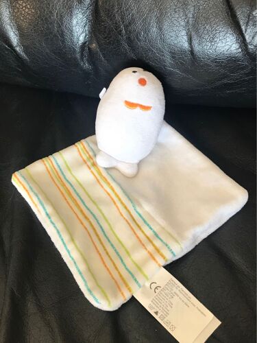 Doudou Plat  Mots D'enfants Poisson Blanc Raye Bleu Vert Orange  