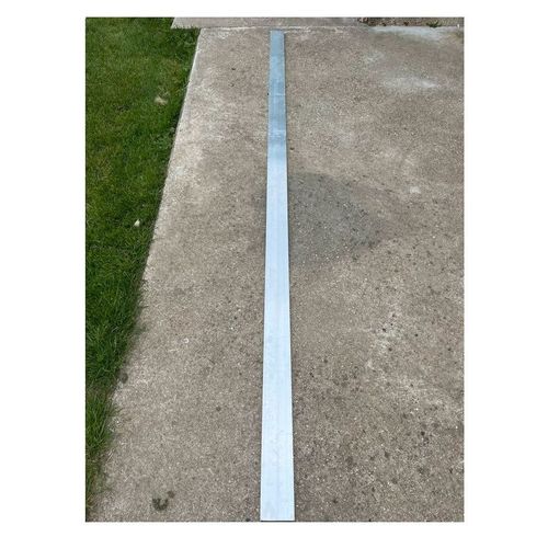 Règle métallique 3 Metres aluminium standard de maçon carreleur ouvrier longue légère tracage droit des ligne de carreaux assurer  bon alignement d construction ou montages également à tirer du béton