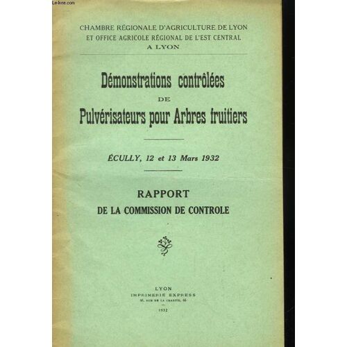 Démonstrations Controlées De Pulvérisateurs Pour Arbres Fruitiers