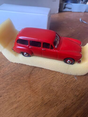 Renault Frégate Domaine 1956 Rouge Faite À La Main Par Un Artisan Français Cjm-Cjm