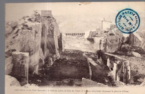 Carte Postale Des Baux De Provence (Bouches Du Rhône) La Tour Sarrazine, Le Château Ruiné, Le Trou De L' Aure Et Rochers