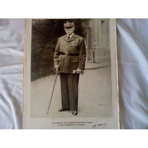 Gravure Imprimée Sur Papier Represantant Le Maréchal Philippe Petain Avec Un Fac-Similé De Sa Signature