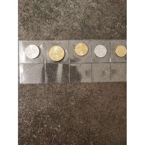 Pièces De Tanzanie Et Estonie
