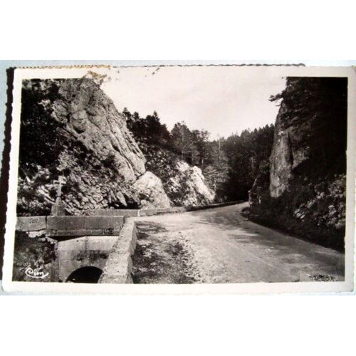 Hauteville Lompnes (Ain) "Col De Rochetaillée"