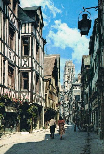 Carte Postale, France, Seine Maritime ( 76 ), Rouen, Maisons Anciennes Aux Abords De L'église Saint Ouen