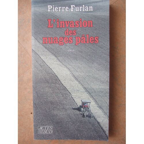 L'invasion Des Nuages Pâles