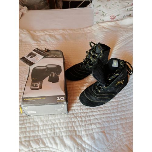 Gants Et Chaussures De Boxe