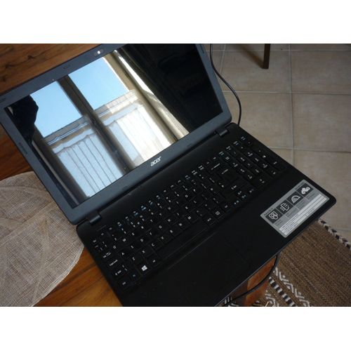 Acer Aspire ES 15 ES1-531-C62V - 15.6" Intel Celeron N3050 - 1.6 Ghz - Ram 8 Go - HDD 1 To