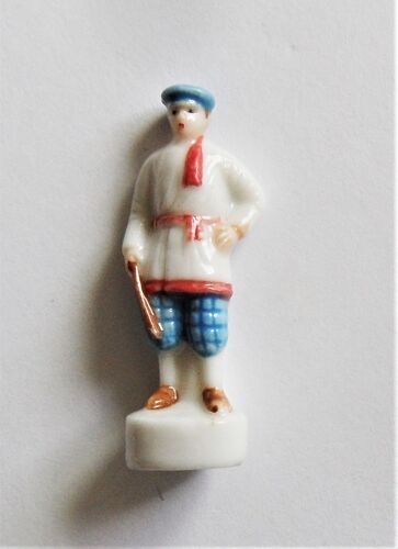 Fève Homme Costume Régional