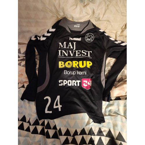 Maillot Porté Et Dédicacé Par Cleopatre Darleux