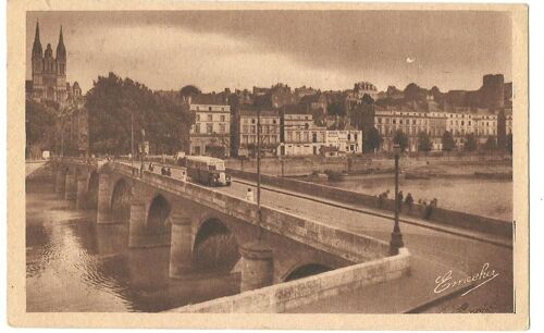 Angers -Perspective De La Maine Vers Le Chateau Et La Cathedrale