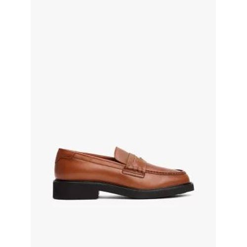 Mocassins En Cuir Bout Carré Et Blason Th