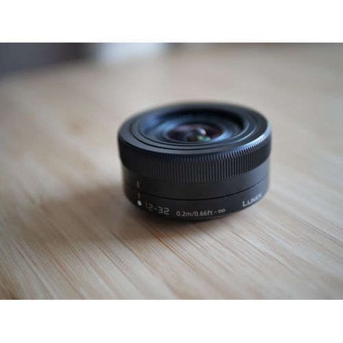 Objectif Panasonic Lumix G Vario 12-32 mm f/3.5-5.6 Asph. Mega O.I.S.