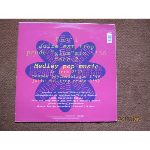 Julie Est Trop Prude