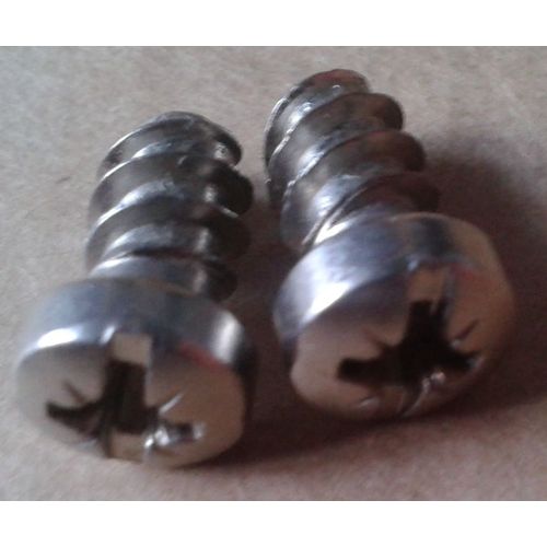 2 Vis Têtes Rondes Cruciformes Argentés L.15mm Diamètre 6mm Filetage 11mm