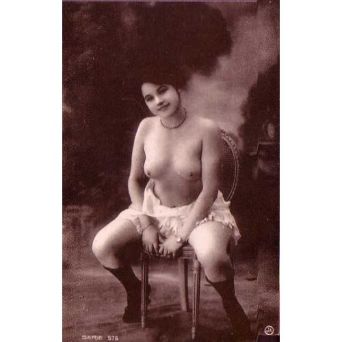 La Chaise Est Toujours Assise - Reedition D'une Cpa Italienne - 1er Choix - Ref 022 924