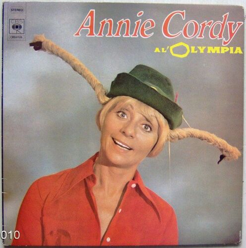 A L'olympia 1975 - Oh La La, La Retoucheuse, Ya Kasiti, Pop Mojik, Rire, Jane La Tarzane, Frida Oum Papa, Charlie, La Bonne Du Curé, Tu T'laisses Aller, À La Rentrée, Ma Vie Est Une Comédie Musicale