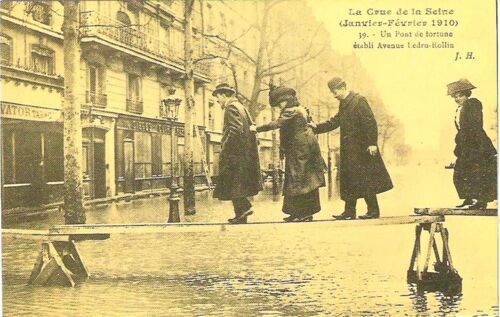 Paris - La Crue De La Seine Janvier 1910 - Pont De Fortune Etabli Avenue Ledru-Rollin - Réédition D'une Cpa - 1er Choix - Ref 020 895