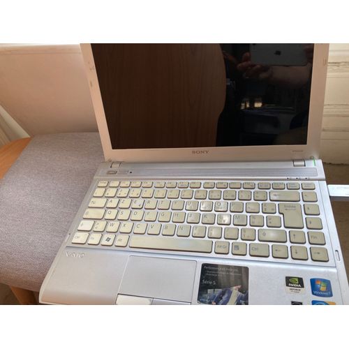 PC portable Sony Vaio  VPC12J1E