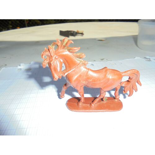 Cheval En Plastique