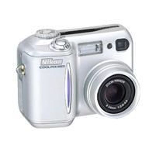 Nikon Coolpix 885 Compact 3.2 Mpix Argenté(e)