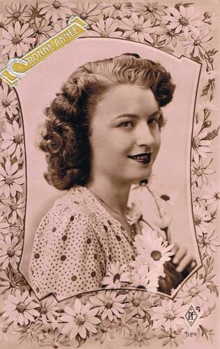 Jeunes Et Jolis Filles Aux Beaux Sourire Vous Souhaitent Une Bonne Année . 3 Cartes Anciennes .