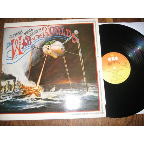 The   War Of The Worlds  ( 2 Lp   England  Double   Livret ) The  Earth  Under  The  Martians