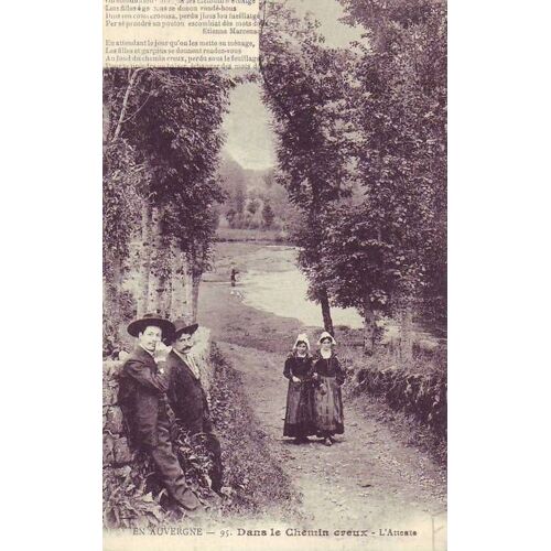 Auvergne ' L'attente Dans Es Chemins Creux - Ref 002 107