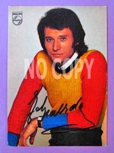 Autographe Johnny Hallyday  -  Sur Carte Postale Rare Des Années 70