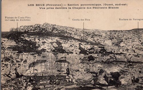 Carte Postale Des Baux De Provence (Bouches Du Rhône) Section Panoramique, Vue Prise Derrière La Chapelle Des Pénitents Blancs