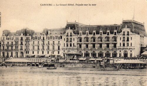 Cpa Debut Xx Eme Siecle - Cabourg - Calvados - 14 - Le Grand Hotel Facade Sur La Mer - Collection Ad