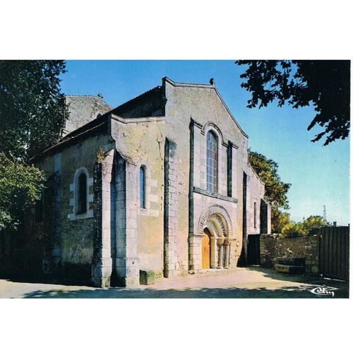 86. L'église Romane De Frontenay-Sur-Dive. St Jean De Sauves