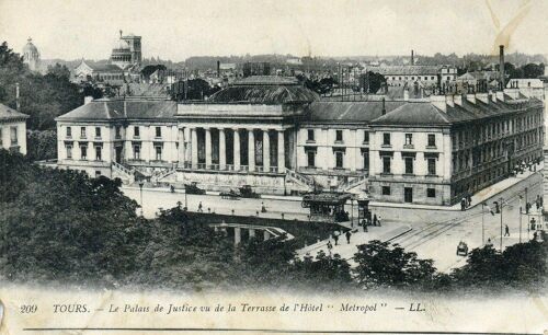Lot De Trois Cartes De Tours Écrites Entre 1915 Et 1946