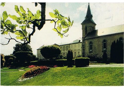 23. Gueret. La Chapelle Du Musée Et Le Musée.