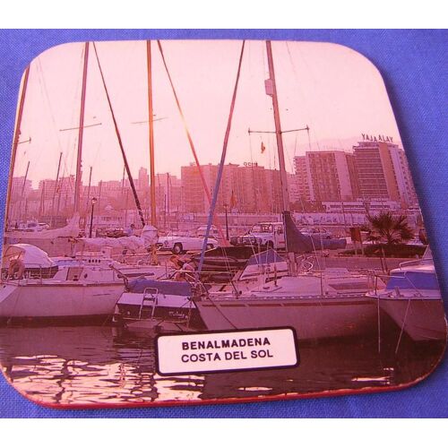 Sous Bock Ou Sous Verre Représentant "Benalmadena" En Espagne