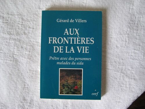 Aux Frontières De La Vie - Prêtre Avec Des Personnes Malades Du Sida