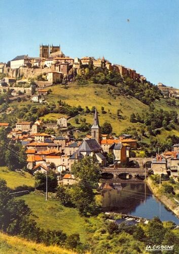 Saint Flour . " Ville Haute Prise Des Bords De L' Ander " . Cantal . 1970